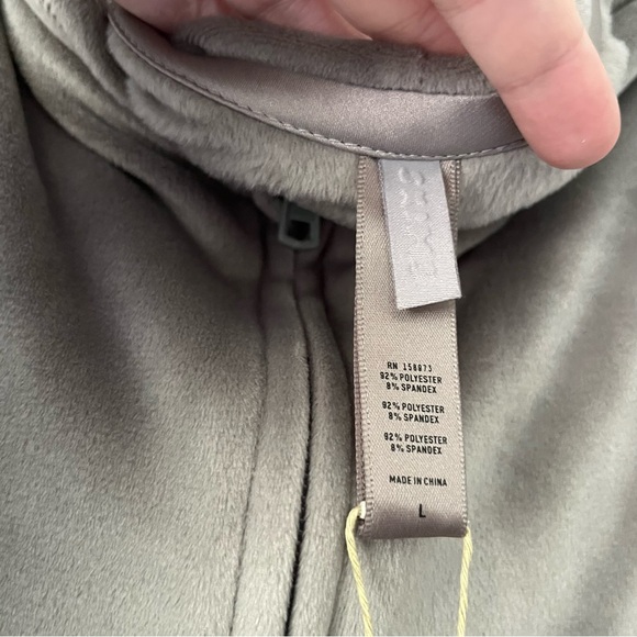 NEW Skims Smoke Gray Full Zip Velour Cropped Hoodie Jacket Large - Picture 4 of 6